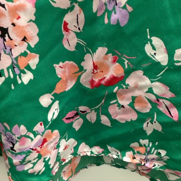 Torrid Hi Low Georgette Floral Short Sleeve Blouse Green 3 3X 22 24 - Picture 8 of 8